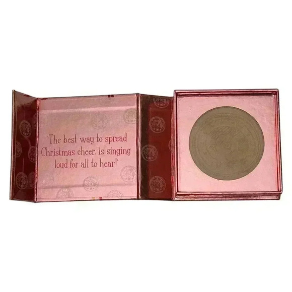 Christmas Elf Gift Bundle, Eyeshadow Palette,‎ Bath Bombs, Lip Balm, Highlighter - Picture 14 of 15